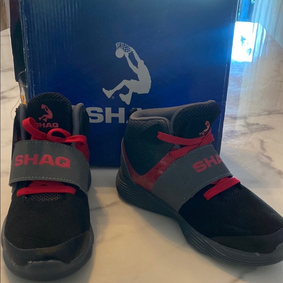 Shaquille O’Neal basketball shoes - Picture 1 of 6